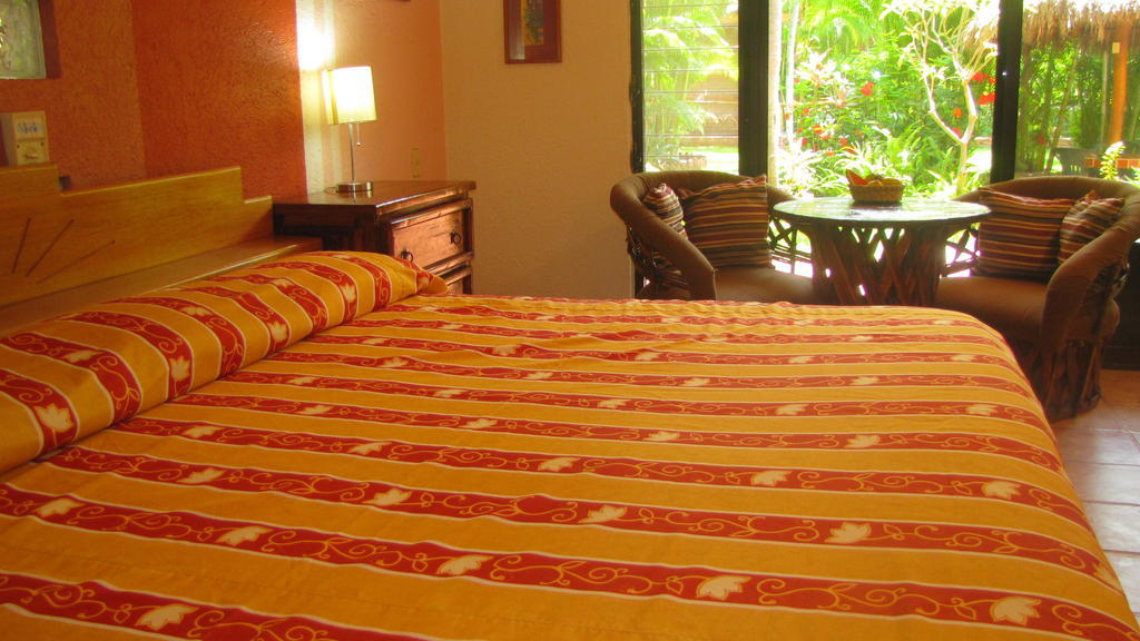 La Paloma Oceanfront Retreat Hotel Сан Патрисио Мелаке Екстериор снимка